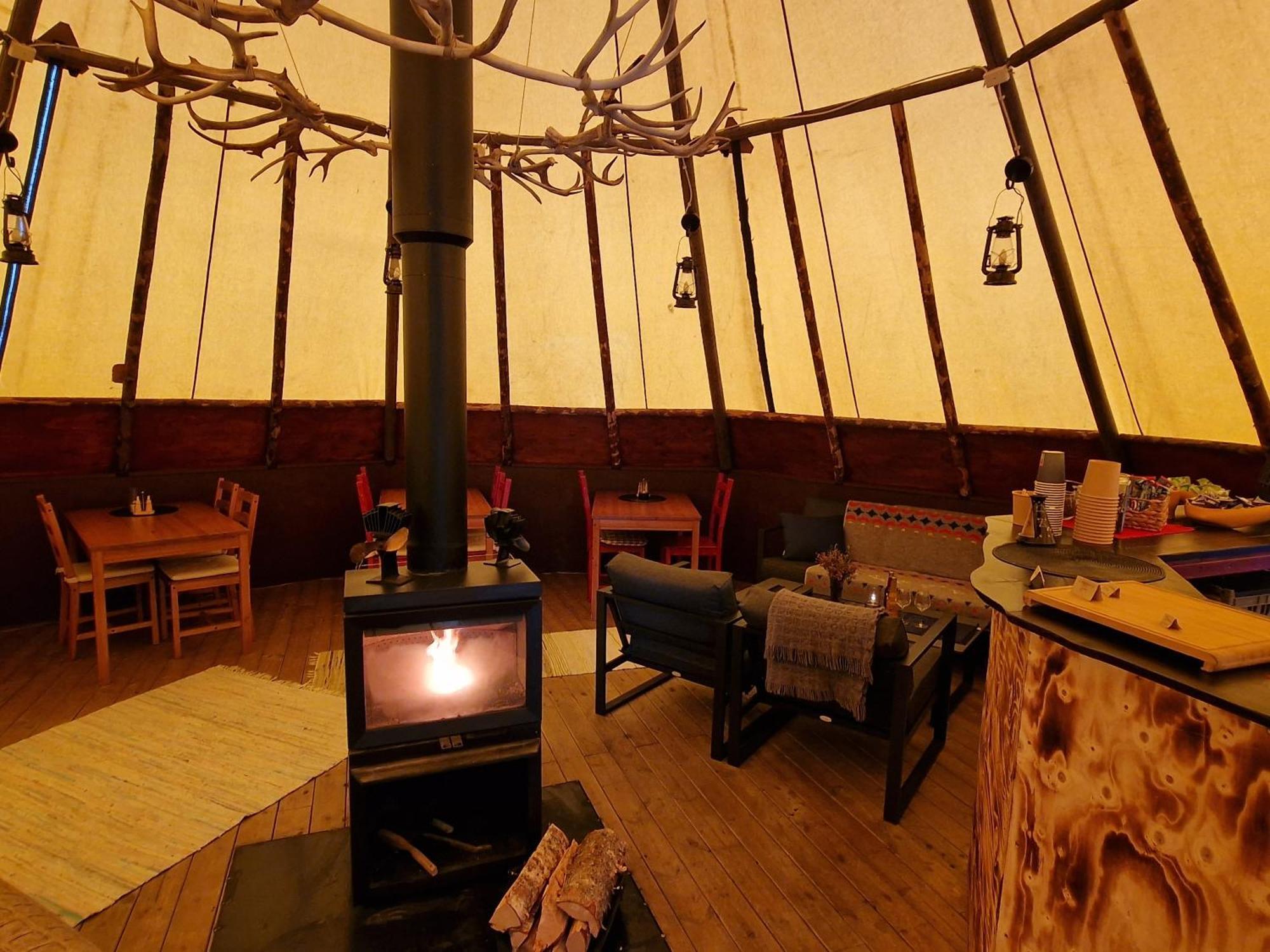 Reindeer Lodge Jukkasjärvi 外观 照片