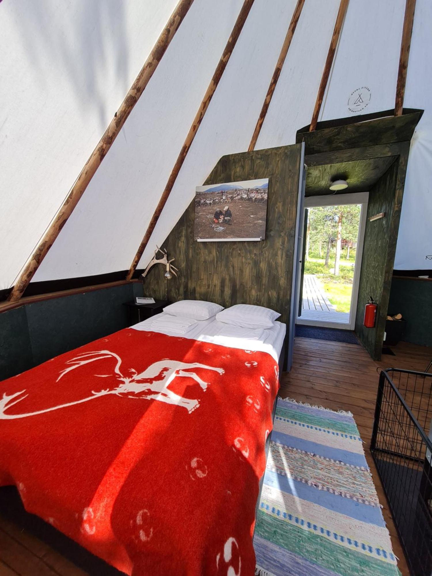 Reindeer Lodge Jukkasjärvi 外观 照片