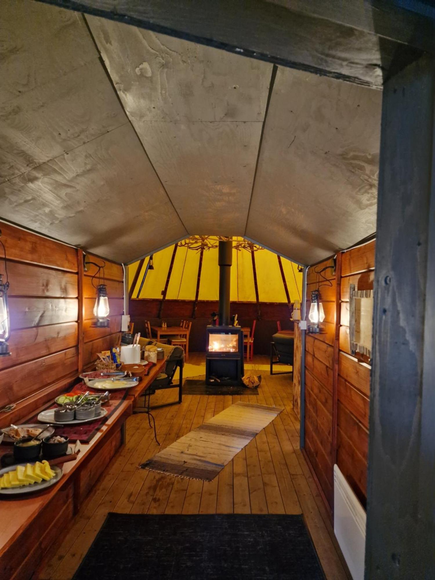 Reindeer Lodge Jukkasjärvi 外观 照片