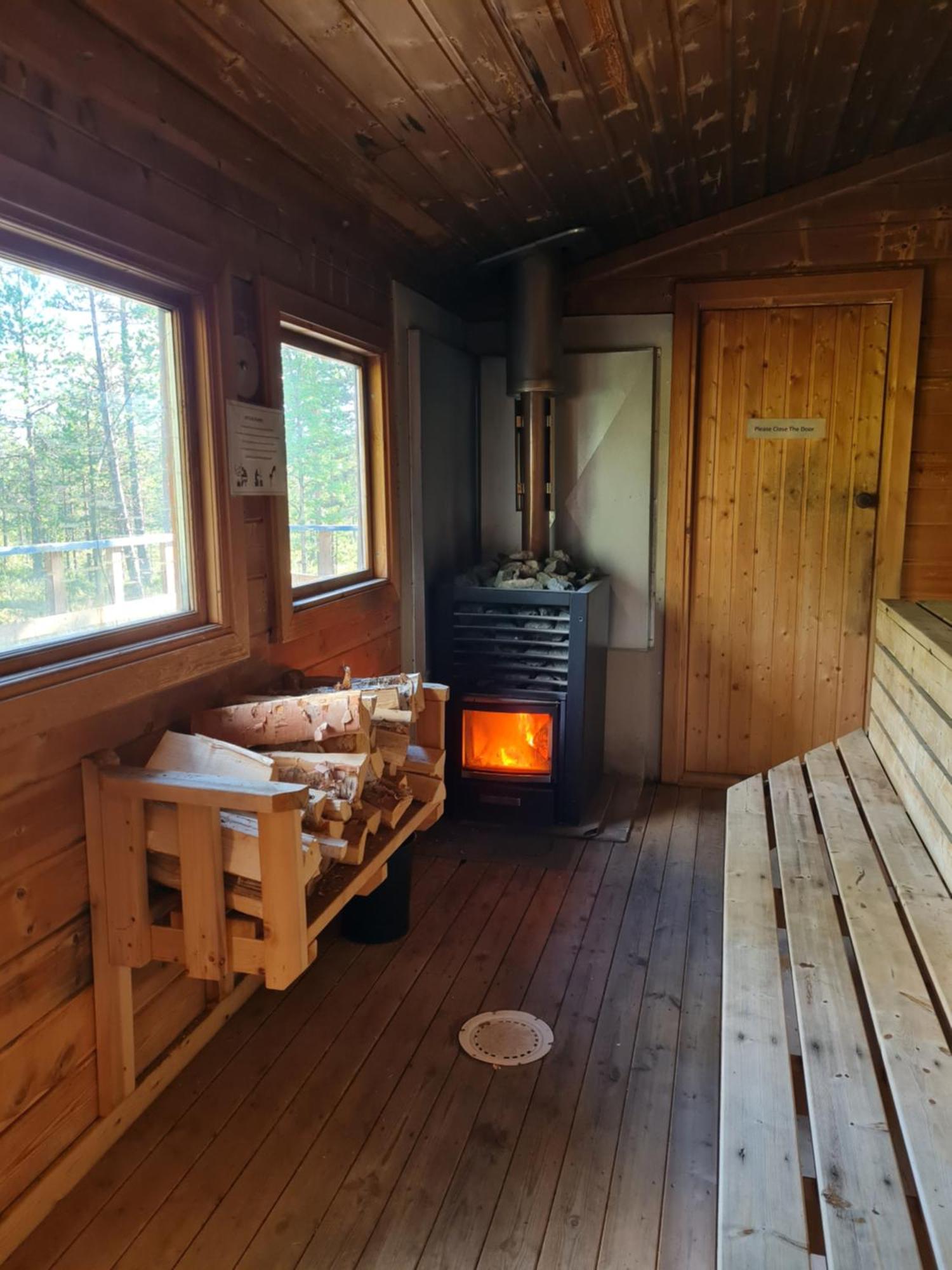 Reindeer Lodge Jukkasjärvi 外观 照片