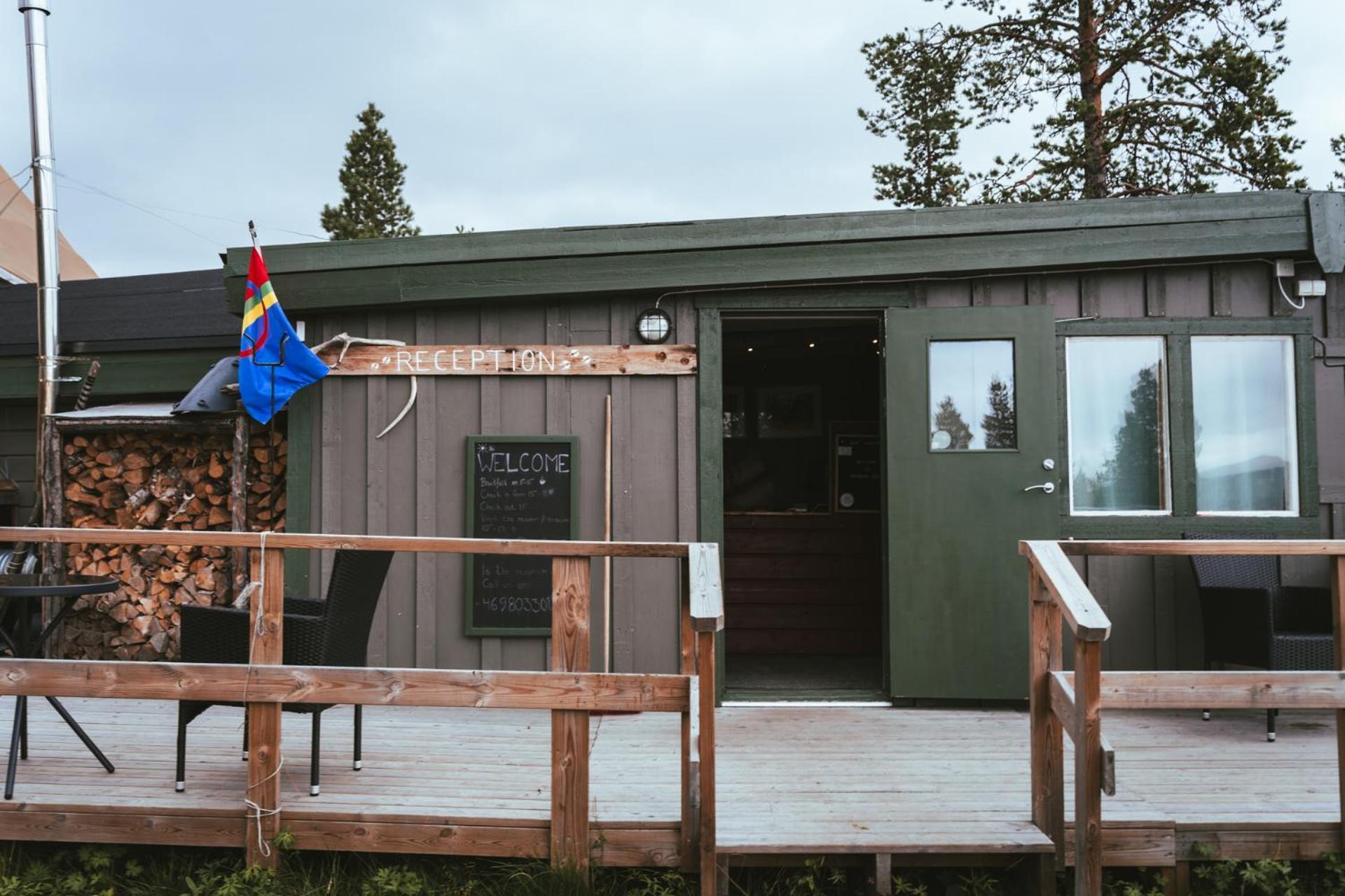 Reindeer Lodge Jukkasjärvi 外观 照片